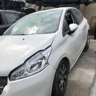 Hurda Aracı peugeot 208 8hr yılın 2014 güçlü 8hr