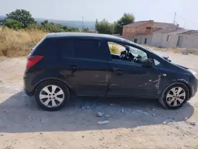 Véhicule à la ferraille opel astra h gtc d-z17dth de l'année 2006 alimenté 