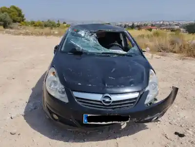 Véhicule à la ferraille opel astra h gtc d-z17dth de l'année 2006 alimenté 
