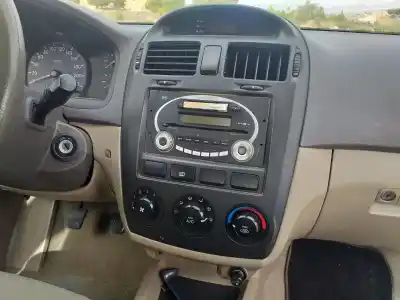 Veículo de Sucata kia cerato (ld) d4ea do ano 2004 alimentado d4ea