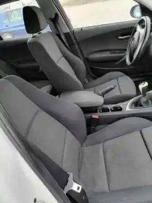 Veicolo di demolizione bmw serie 1 berlina (e81/e87) m47t2 dell'anno 2004 alimentato m47t2