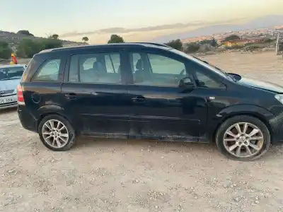 Здавання транспортного засобу opel zafira b zafira b року 2005 потужний z19dth