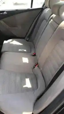 Veicolo di demolizione volkswagen passat berlina (3c2) highline dell'anno 2006 alimentato bkp