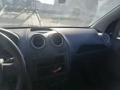 Veículo de Sucata ford fiesta (cbk) ambiente do ano 2005 alimentado a9ja