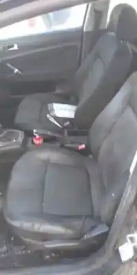 Veículo de Sucata volkswagen passat berlina (3b2) comfortline do ano 2003 alimentado avb