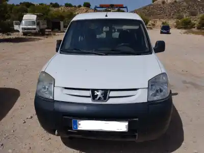 Veículo de Sucata PEUGEOT PARTNER (S2) Combi Pro do ano 2002 alimentado D WJY