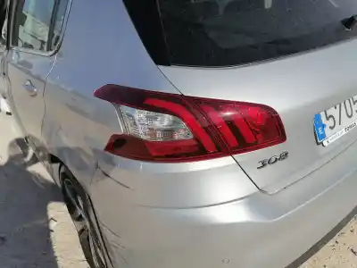 Véhicule à la ferraille peugeot 308 sw bh01 de l'année 2017 alimenté bh01