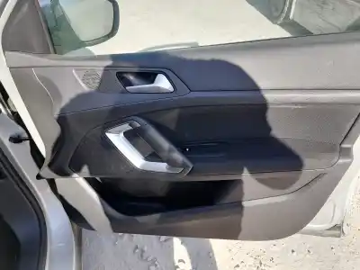 Véhicule à la ferraille peugeot 308 sw bh01 de l'année 2017 alimenté bh01