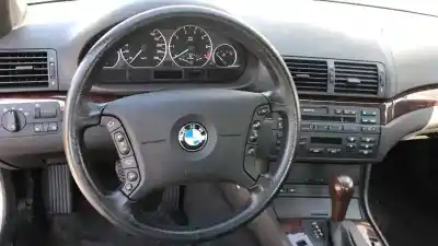 Scrapping Vehicle bmw 3 (e46) 320 i of the year 2004 powered m54b22