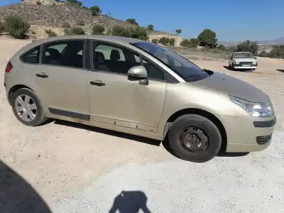 Vehicul casat citroen c4 berlina collection al anului 2008 alimentat 9hx