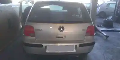 Veículo de Sucata volkswagen golf iv berlina (1j1) 1.6 do ano 2001 alimentado alh