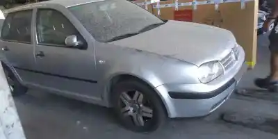 Véhicule à la ferraille VOLKSWAGEN GOLF IV BERLINA (1J1) 1.6 de l'année 2001 alimenté ALH