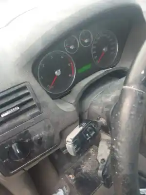 Veículo de Sucata ford focus cmax cap 30 aniversario do ano 2005 alimentado hhda