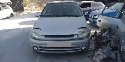Здавання транспортного засобу RENAULT CLIO II FASE I (B/CB0) F9QR7 року 2001 потужний F9QR7