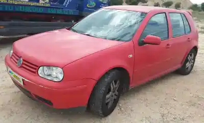 Veículo de Sucata volkswagen golf iv berlina (1j1) 1.6 do ano 1997 alimentado d ahf