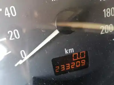 Sloopvoertuig citroen c4 berlina collection van het jaar 2004 aangedreven kfu