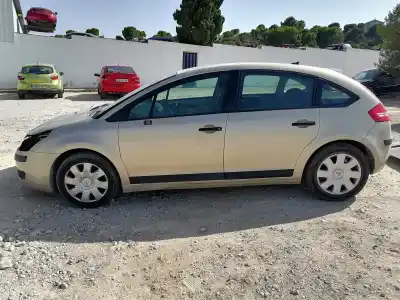 Sloopvoertuig citroen c4 berlina collection van het jaar 2004 aangedreven kfu