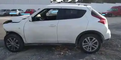 Veículo de Sucata NISSAN JUKE (F15) Acenta do ano 2012 alimentado HR16