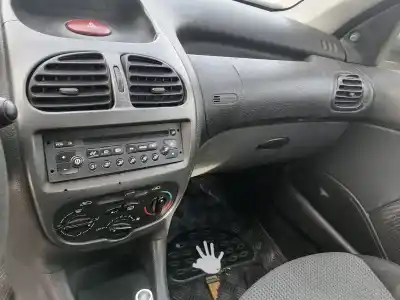 Scrapping Vehicle peugeot 206 sw (2e/k) 1.4 of the year 2002 powered kfw