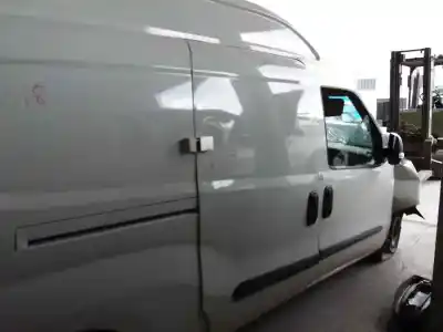 Veículo de Sucata opel combo d kasten l1h1 2.4t 90 cv / 66 kw do ano 2017 alimentado 198a3000