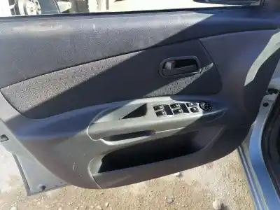 Veicolo di demolizione kia rio (jb) g4ee dell'anno 2006 alimentato g4ee