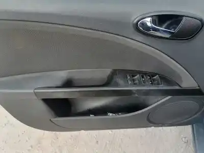 Здавання транспортного засобу seat leon (1p1) 2.0 tdi 16v року 2005 потужний bkd