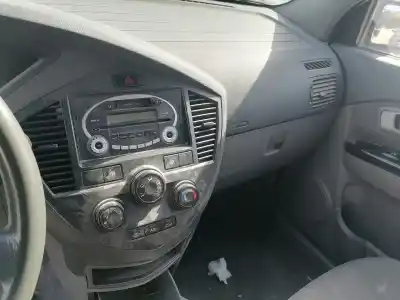 Sloopvoertuig daelim carens 2.0 crdi ex monovolumen van het jaar 2002 aangedreven d4ea