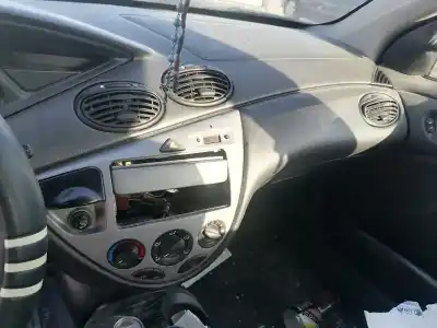 Veículo de Sucata ford focus berlina (cak) ambiente do ano 1998 alimentado c9db