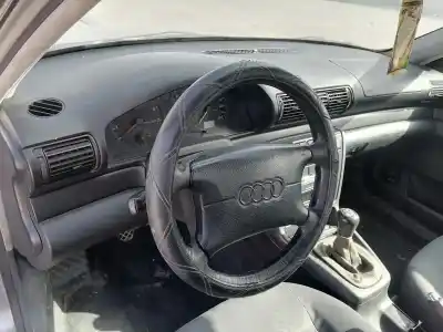 Здавання транспортного засобу audi a4 b5 (8d2) 1.8 року 1994 потужний adr