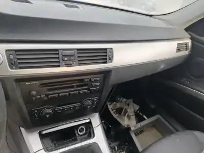 Veículo de Sucata bmw serie 3 berlina (e90) 320d do ano 2004 alimentado 204d4