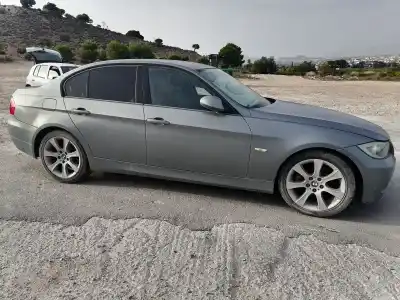 Veículo de Sucata bmw serie 3 berlina (e90) 320d do ano 2004 alimentado 204d4