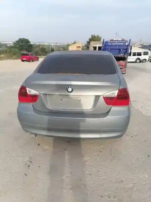 Veículo de Sucata bmw serie 3 berlina (e90) 320d do ano 2004 alimentado 204d4