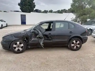 Здавання транспортного засобу seat leon (1m1) signo року 1999 потужний bcb