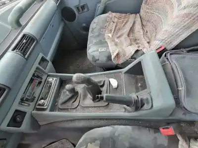 Здавання транспортного засобу land rover discovery (salljg/lj) 12 l року 1990 потужний d 12 l