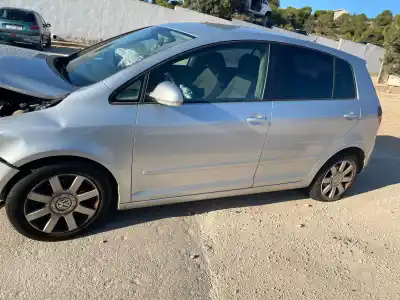 Veículo de Sucata volkswagen golf plus v (5m1, 521) 1.6 fsi do ano 2005 alimentado blf