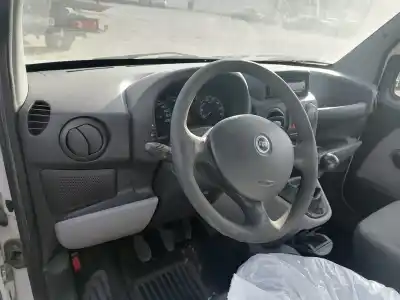 Здавання транспортного засобу fiat i doblò (119) 223b1000 року 2005 потужний 223b1000