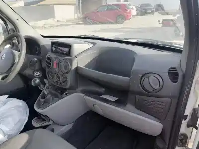 Здавання транспортного засобу fiat i doblò (119) 223b1000 року 2005 потужний 223b1000