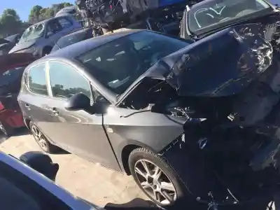 Veicolo di demolizione seat ibiza (6j5) reference dell'anno 2010 alimentato cay