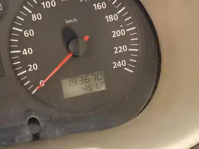 Здавання транспортного засобу seat leon (1m1) 1.6 16 v року 2004 потужний bcb