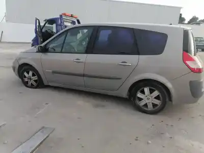 Scrapping Vehicle renault scenic ii (jm) d/f9q d8 of the year 2003 powered f9q d8