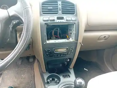 Veículo de Sucata hyundai santa fe (sm) 2.0 crdi vgt comfort do ano 2004 alimentado d4ea