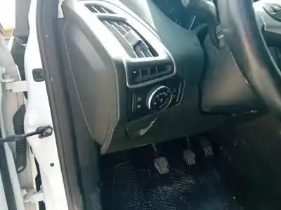 Veículo de Sucata ford focus lim. ambiente do ano 2014 alimentado t3da