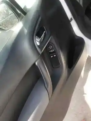 Veículo de Sucata citroen c3 comercial 74 cv / 55 kw do ano 2012 alimentado 8hr