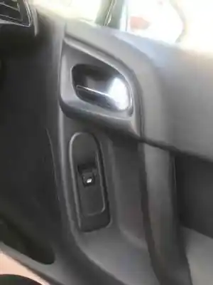 Veículo de Sucata citroen c3 comercial 74 cv / 55 kw do ano 2012 alimentado 8hr