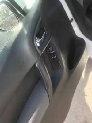 Veículo de Sucata citroen c3 comercial 74 cv / 55 kw do ano 2012 alimentado 8hr