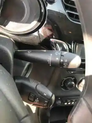 Veículo de Sucata citroen c3 comercial 74 cv / 55 kw do ano 2012 alimentado 8hr