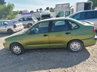 Veicolo di demolizione seat cordoba berlina (6k2) stella dell'anno 1999 alimentato akk