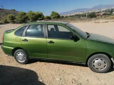 Veicolo di demolizione seat cordoba berlina (6k2) stella dell'anno 1999 alimentato akk