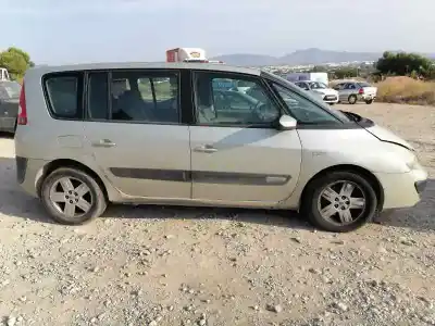 Scrapping Vehicle renault espace iv (jk0/1_) 2.2 dci (jk0h) of the year 2003 powered g9t742