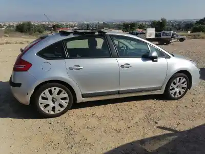 Veículo de Sucata citroen c4 berlina lx do ano 2004 alimentado 9hx